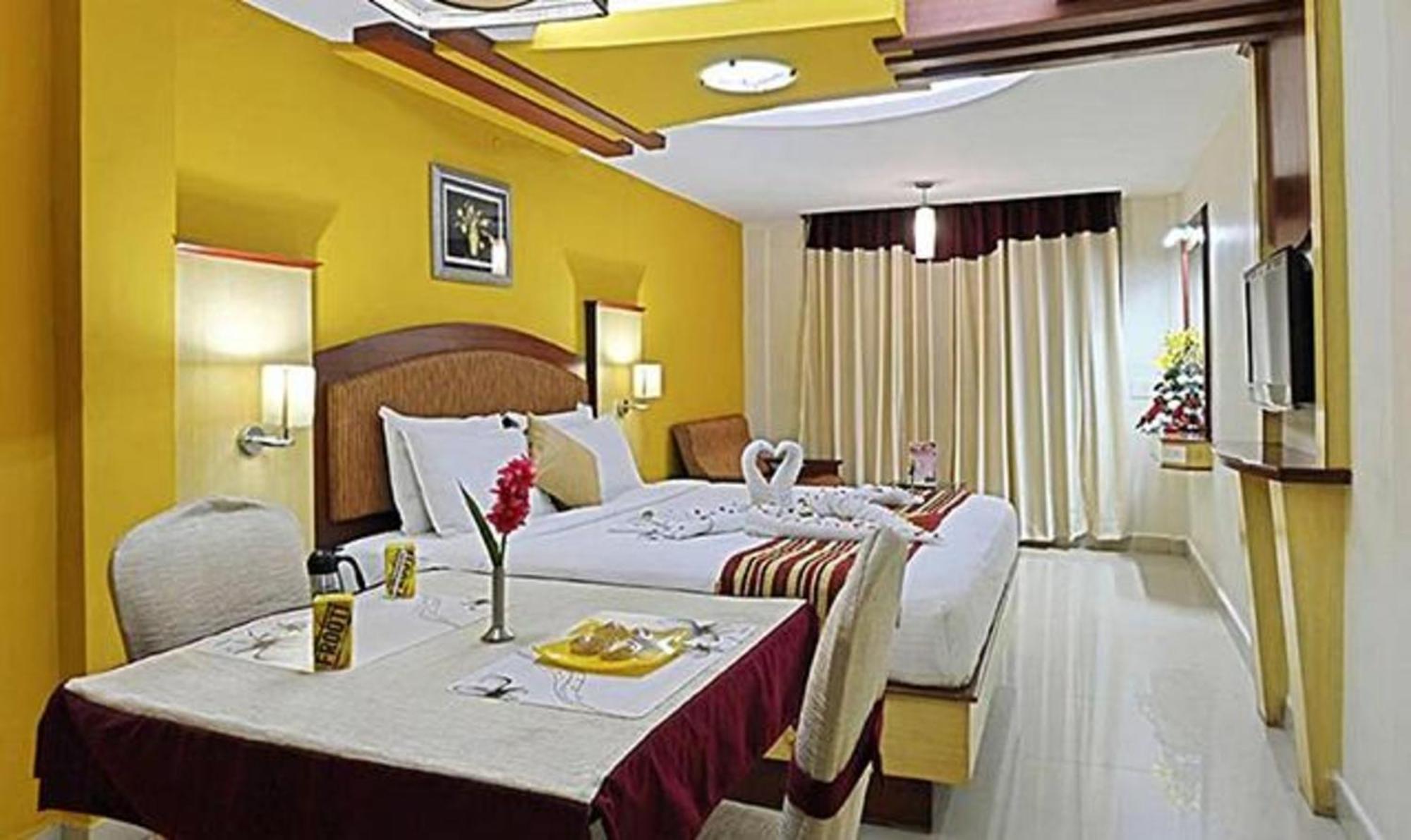 Ponmariresidency Hotel Ooty Exterior photo